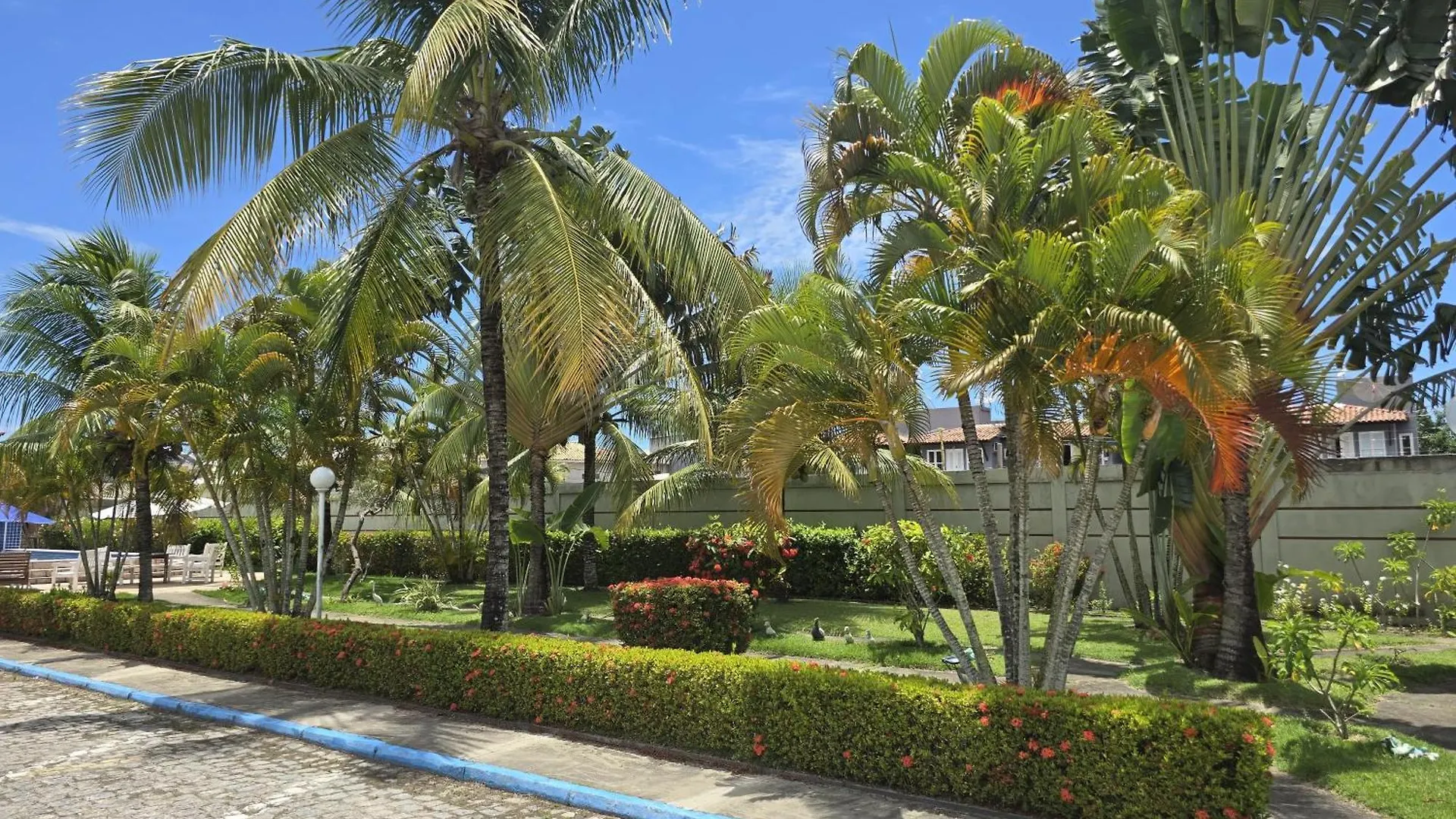 Apto Terreo Mobiliado Com Piscina - 400M Da Praia De Taperapuan, Proximo Ao Axe Moi- Golden Dolphin Residence Porto Seguro 0*,  Brasil
